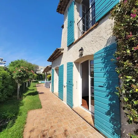 Ferienhaus Les Pins : De Charme Avec Piscine Juan-les-Pins