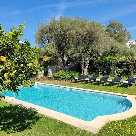 Les Pins : De Charme Avec Piscine Ferienhaus